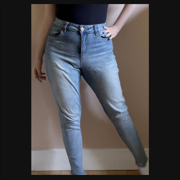 Light Wash High-Rise Super Skinny Jeans - Picture 2 of 6